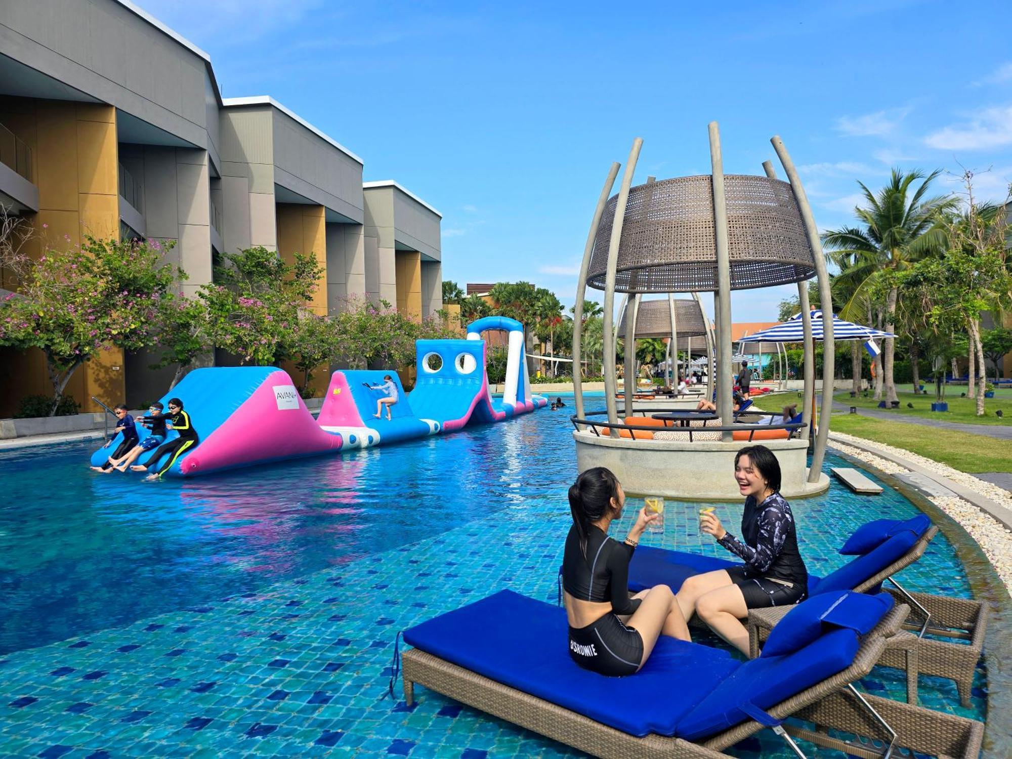 צ'ה אם Avani+ Hua Hin Resort מראה חיצוני תמונה